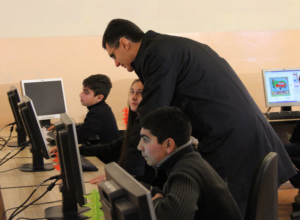 The personal investment of VivaCell-MTS employees in the creation of a computer class in the boarding school of Byureghavan