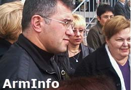 Армен Мартиросян: Вневластная тройка надеется на возвращение АРФД после 10 октября