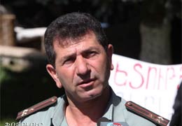 Freedom-fighter Volodya Avetisyan urges Armenian people to gather in Liberty Square on December 1 and struggle till final victory 