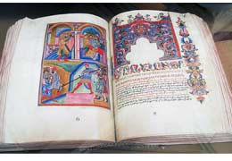 Похищенная турком рукопись армянского Евангелия возвращена на родину