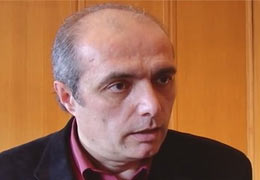 President of Journalists Club "Asbarez" Levon Barseghyan detained