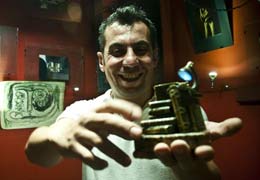 Երևանում բացվել է հայտնի ոսկերիչ-դիզայներ Նուռի ցուցահանդեսը   