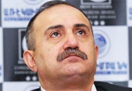 СМИ: Экс-министр обороны НКР намерен объединить оппозицию и участвовать в парламентских выборах