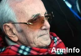 World-famous chanson singer Charles Aznavour arrives in Armenia