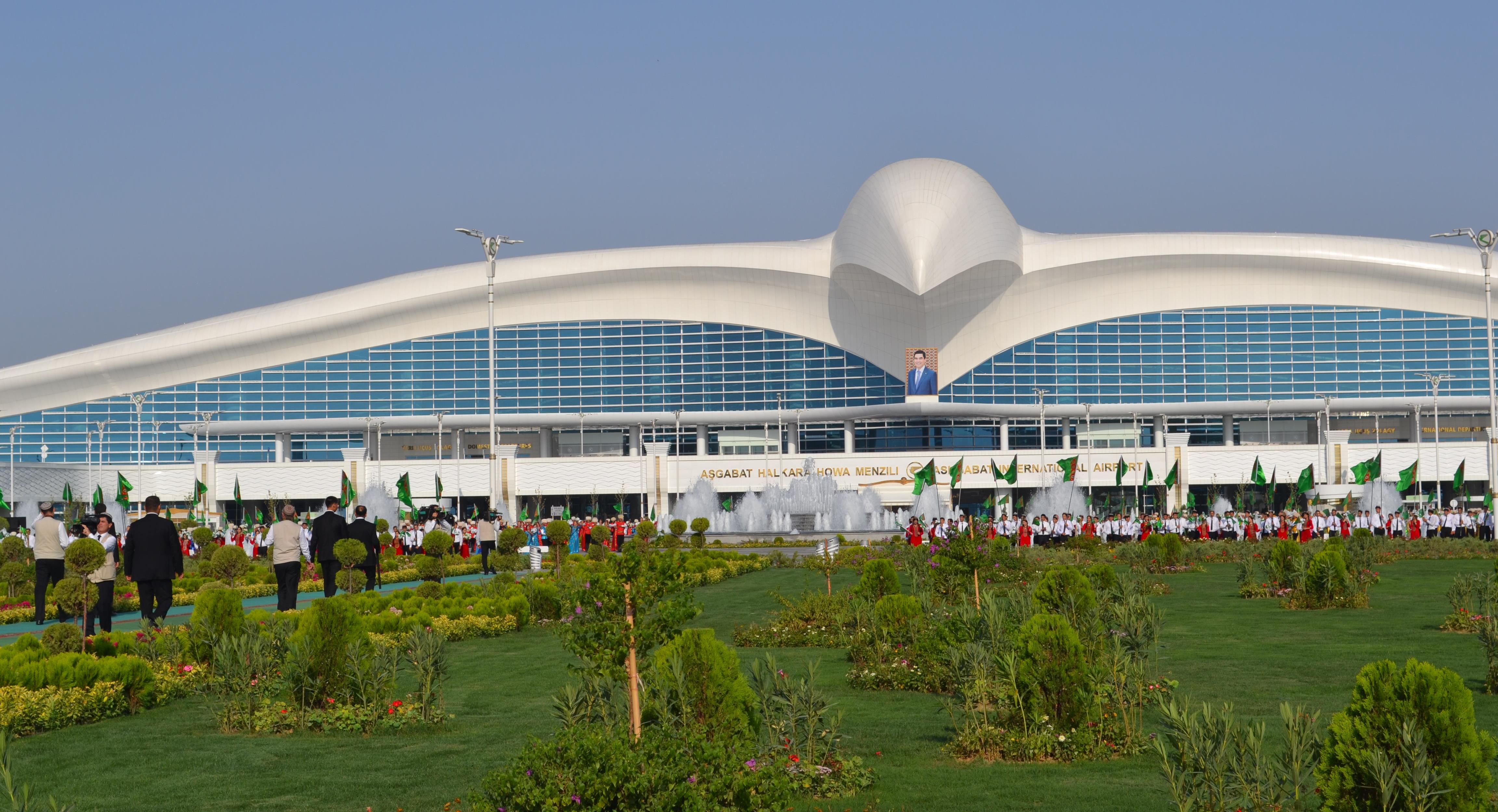 В Туркменистане состоялось торжественное открытие комплекса нового Международного аэропорта
