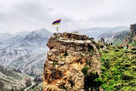 Виталий Баласанян заверяет: Заключение Военно-политического союза между Арменией и Арцахом не за горами