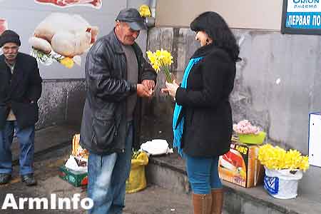 Мэрия Еревана намерена предотвращать незаконную торговлю на улицах столицы