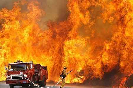 В Армении один пожарный погиб, другой - получил серьезные ожоги при тушении пожара в горах