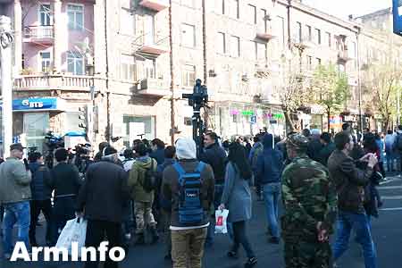 Столкновения между демонстрантами и полицией произошли в центре Еревана Столкновения между демонстрантами и полицией произошли в центре Еревана