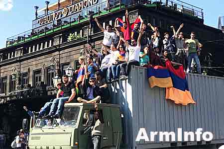 Согласно опросу Gallup international 53,3% ереванцев положительно оценивают перемены в столице Армении за прошедший год