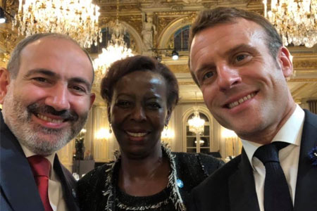 Nikol Pashinyan attends an official reception on behalf of French  President Emmanuel Macron