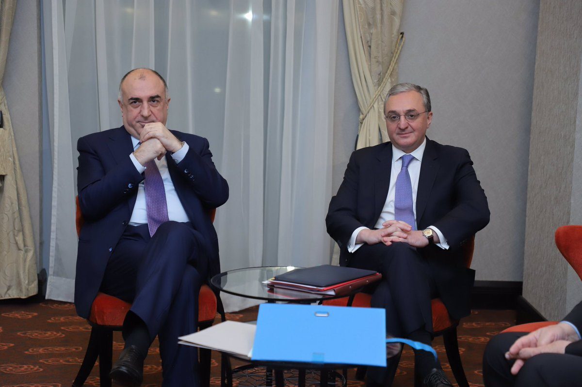 В Братиславе проходит встреча  между министрами иностранных дел Армении и Азербайджана