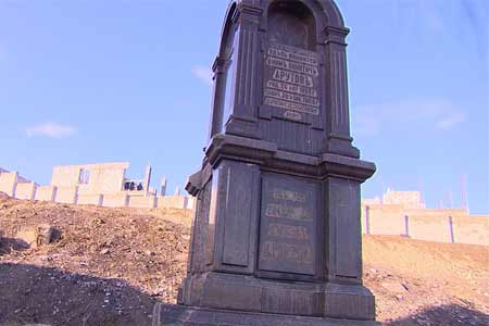 В Феодосии начали строить элитный жилой комплекс прямо на армянском кладбище