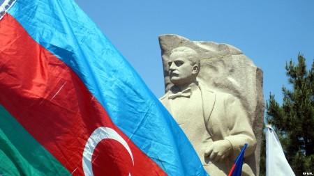 Aliyev noticed the monument in Yerevan,  "not noticing" the Baku  fascist street