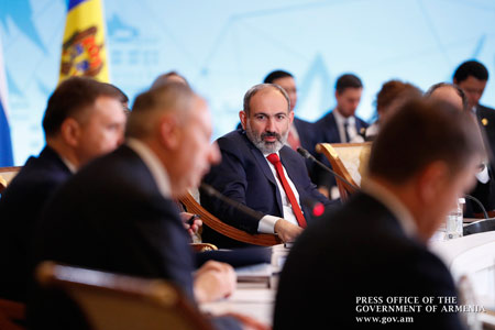 President Igor Dodon invited Nikol Pashinyan to visit Moldova
