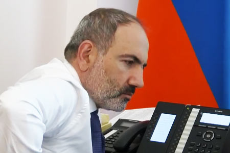 Nikol Pashinyan held telephone conversations with Armenian citizens  to find out their concerns