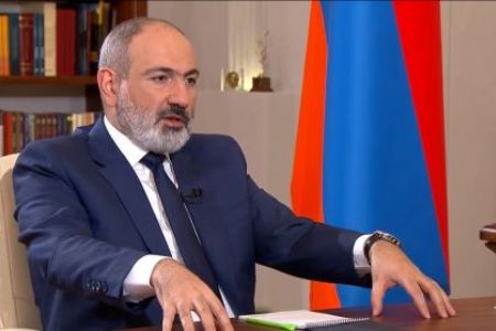Армения движется по логике формирования профессиональной армии: Пашинян