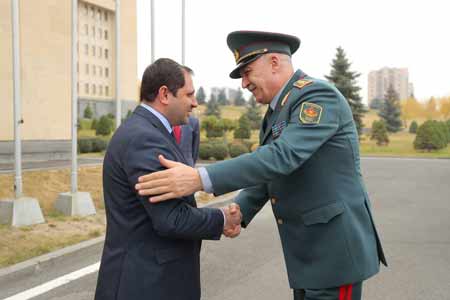 Армения и Казахстан обсудили перспективы расширения двустороннего сотрудничества в оборонной сфере
