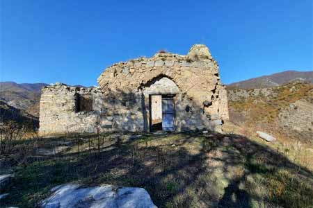 ВС Азербайджана продолжают уничтожать армянское культурно-духовное наследие на оккупированных территориях Арцаха