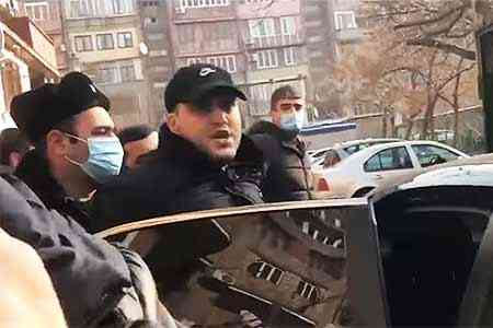 Human Rights Defender`s reps to visit Narek Samsonyan at police  station