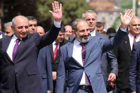 Никол Пашинян и Бако Саакян обсудили взаимодействие двух армянских государств