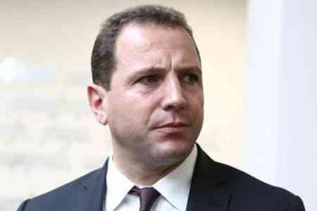 Armenia`s former defense minister offers Armenia s premier to inspect  "unusable missiles"