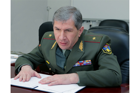 Начальник Генштаба Армении понаблюдал за тренировками десантно-штурмовых подразделений