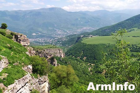 Премьер -министр Армении отправился в поездку по приграничным общинам Тавушской области
