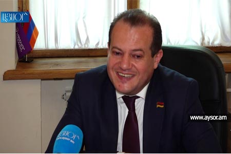 Bright Armenia will nominate Arkady Khachatryan for the post of head  of the parliamentary committee on financial, credit and budgetary  affairs
