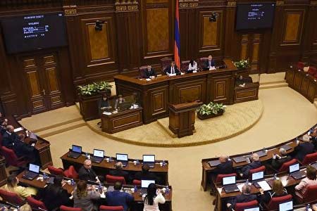 National Assembly in the first reading voted <for> the possibility of  introducing quarantine regime in Armenia