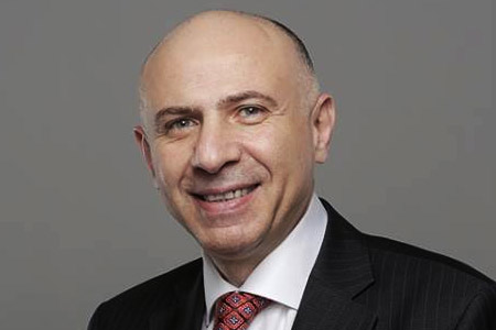 Экс-директор Республиканского центра по профилактике СПИДа подал в суд на Минздрав