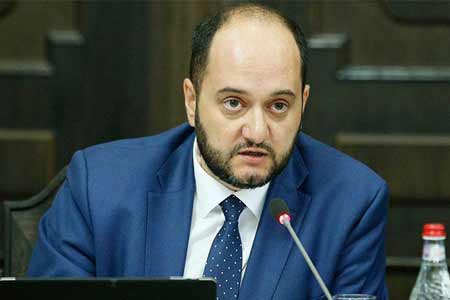 Министр: С Арсеном Джулфалакяном вопросы образования за прошедшие месяцы не обсуждались
