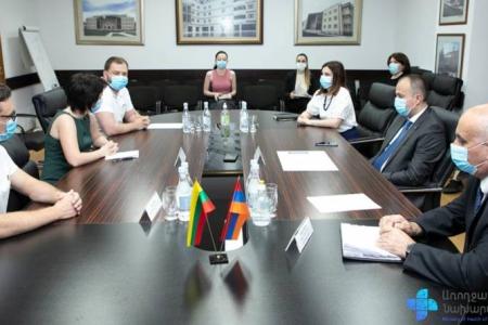 Делегация врачей из Литвы завершила миссию в Армении