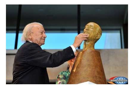 Armen Sarkissian expressed condolences on demise  of French sculptor  Toros Rastkelenian