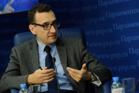 Российский эксперт: Власть в Беларуси оказалась слишком простой для сложного общества