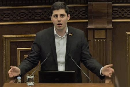 Депутат от власти: Слова премьер-министра Армении о "скулящих в подворотнях судьях" были вырваны из контекста