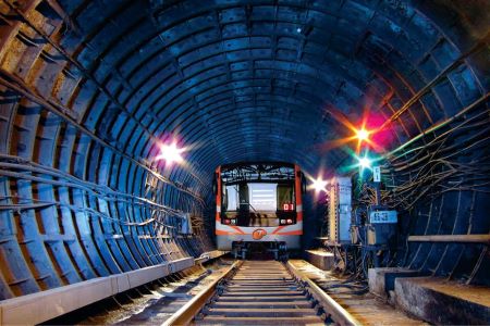Завод АРМЕНАЛ помог Ереванскому метрополитену