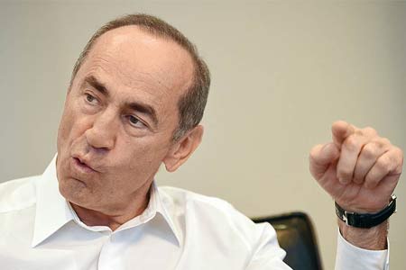 Роберт Кочарян считает поражение во второй арцахской войне спланированным делом