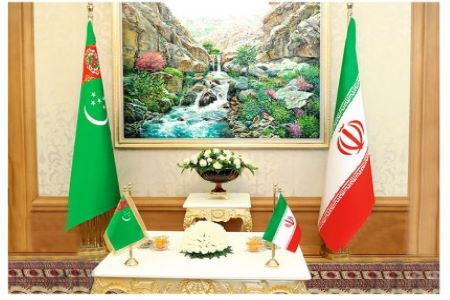 Президент Туркменистана поздравил избранного Президента Исламской Республики Иран
