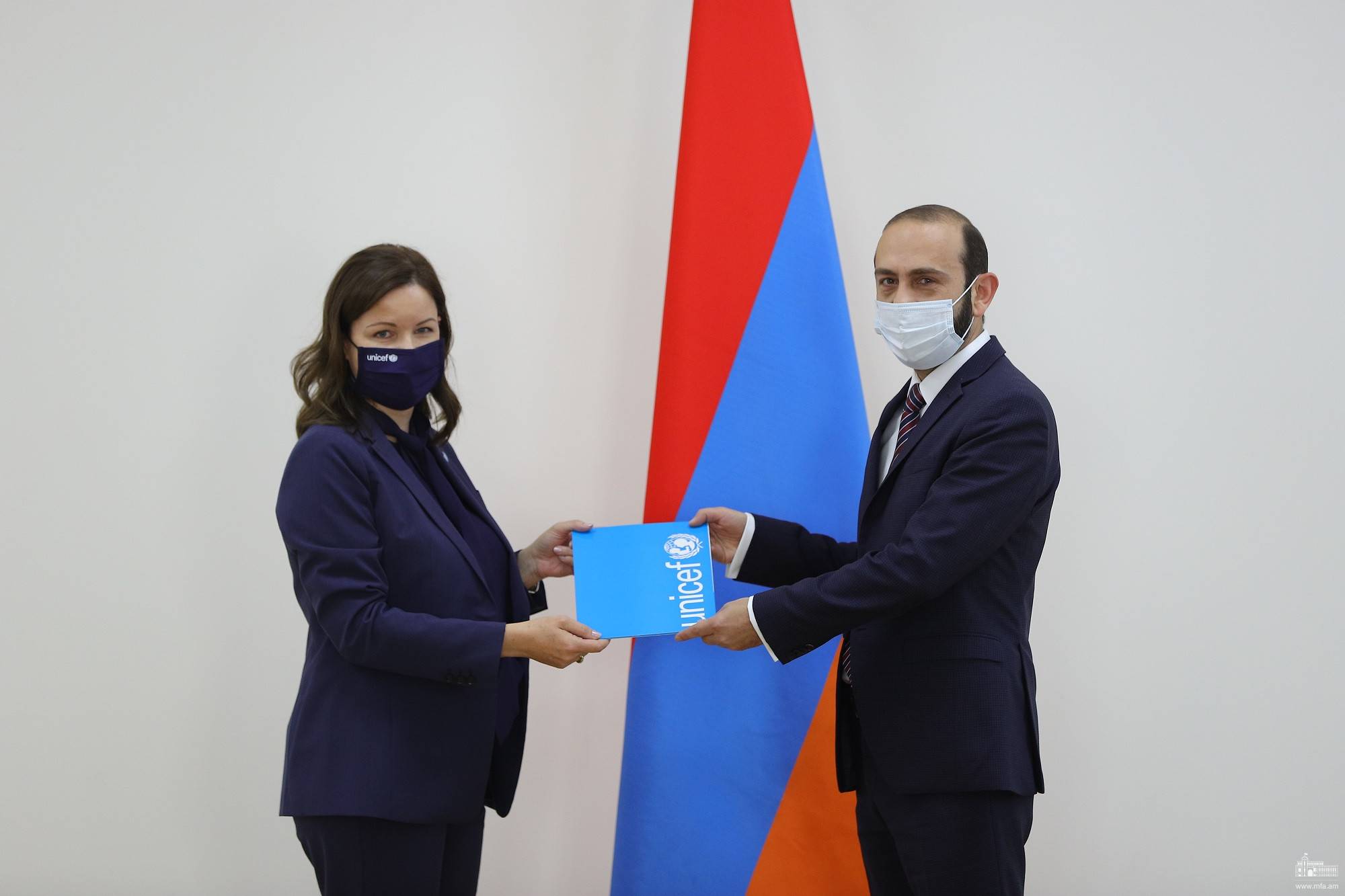 Глава МИД Армении подчеркнул необходимость более активного участия ЮНИСЕФ в обеспечении безопасности детей, пострадавших от конфликтов
