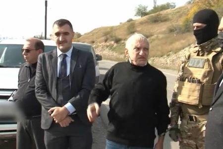 Закончив мнимое &quot;правосудие&quot; с Вагифом Хачатряном азербайджанские  марионеточные власти взялись за Рашида Бегларяна