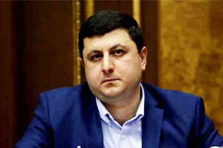 Власти Армении в качестве альтернативы российскому курсу, прямо или косвенно намекают на направления Турции и Азербайджана - депутат