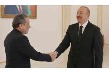 Iranian FM holds talks in Baku