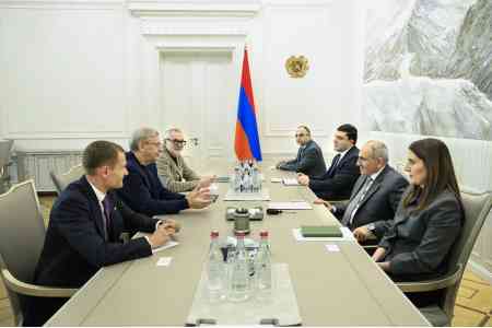 Armenian PM receives  Russian entrepreneur Vladimir Yevtushenkov
