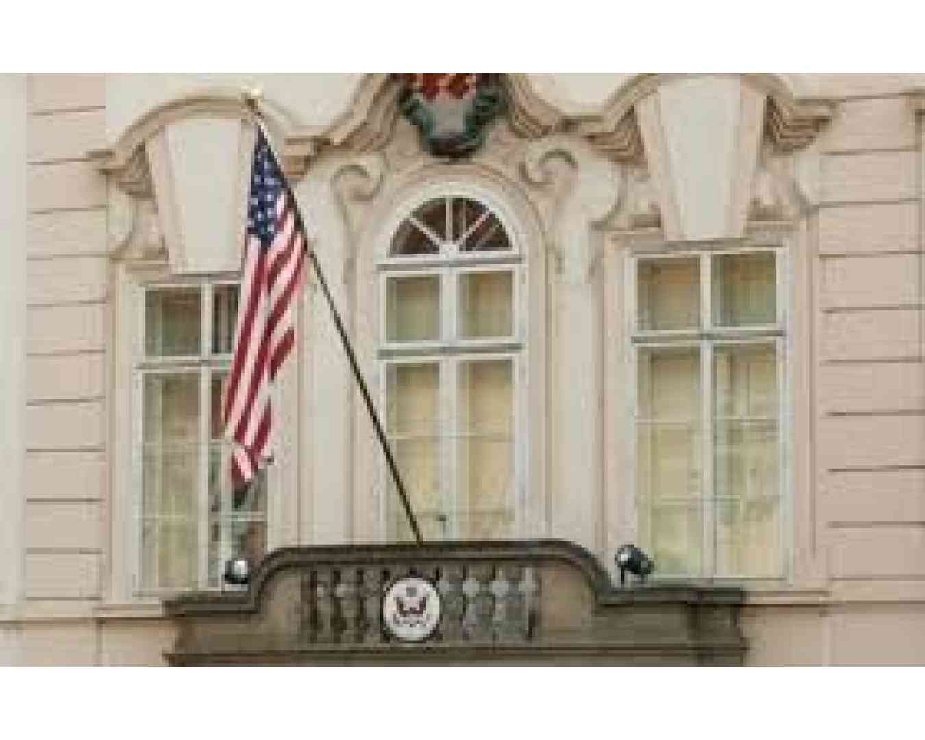 U.S. virtual embassy in Iran urges U.S. citizens to leave Iran 