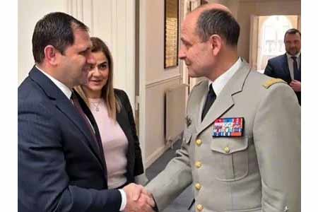 Papikyan discusses Armenia-France defense cooperation in France