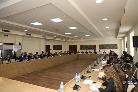 В МИД Армении состоялась встреча с главами аккредитованных дипмиссий в преддверии 8-ого саммита ЕПС