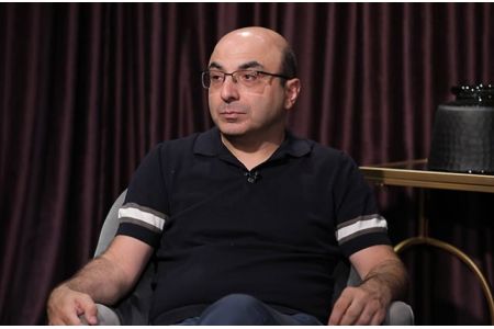 Political leaders` main task in coming weeks should be not promises,  but explanations - analyst 