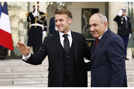 European leaders continue to arrive in Armenia