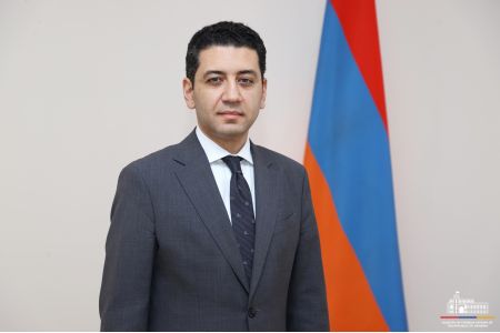 Armenian Ambassador to Iran visits Norduz checkpoint on  Iranian-Armenian border